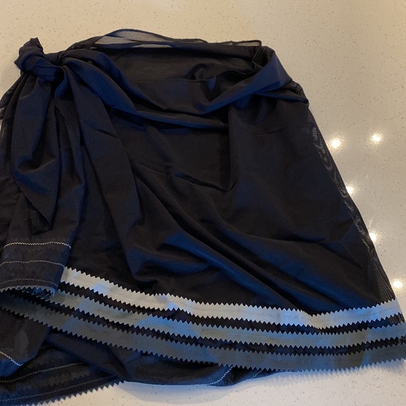 GOTTEX SET: One piece ♣️ Swimsuit with scarf SET - Picture 3 of 5